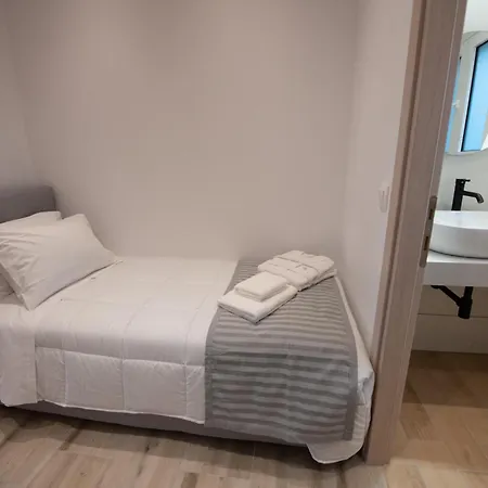 Flisvos Beachfront فندق