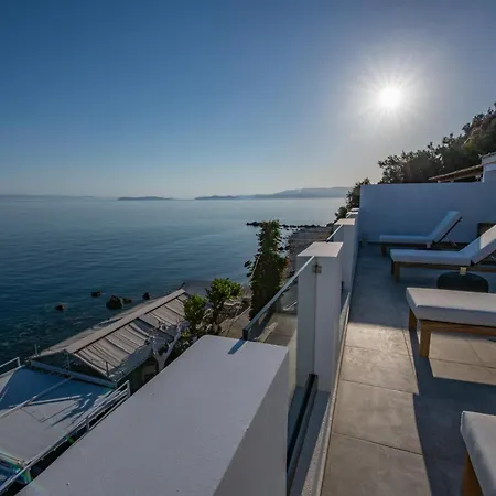 Flisvos Beachfront Loutraki (Skopelos)