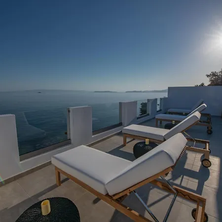 Flisvos Beachfront Hotel