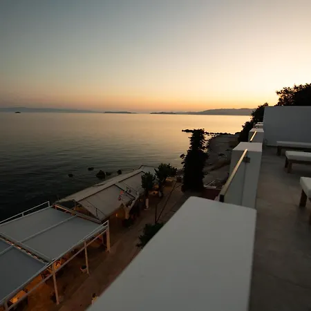 Hotel Flisvos Beachfront