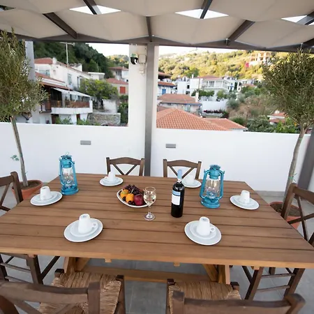 Hotel Flisvos Beachfront 3*