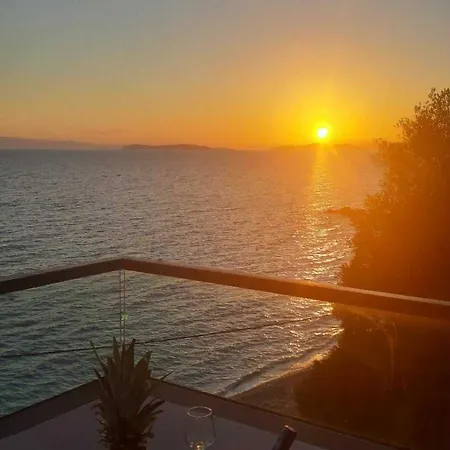 فندق Flisvos Beachfront Loutraki (Skopelos)