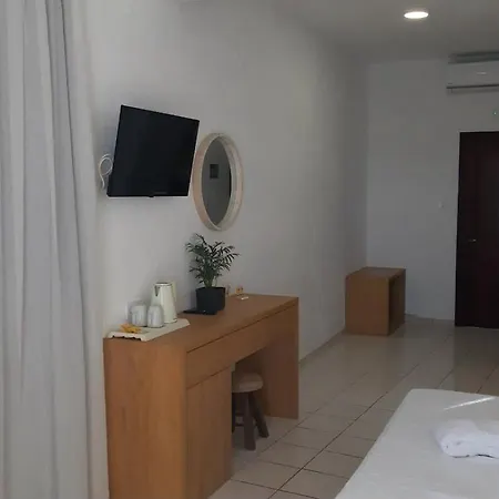 Flisvos Beachfront 3* Loutraki (Skopelos)