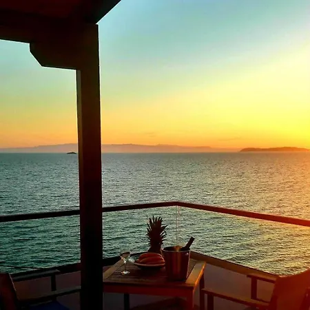 Flisvos Beachfront فندق Loutraki (Skopelos)